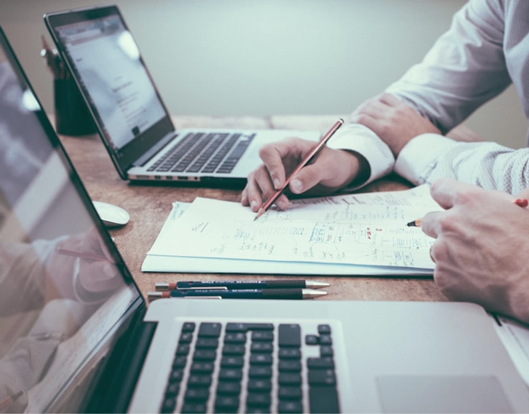 Complete evidence records for logistics marketing decisions